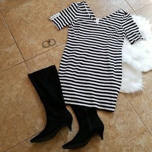 🎉HP🎉 Banana Republic Striped Dress